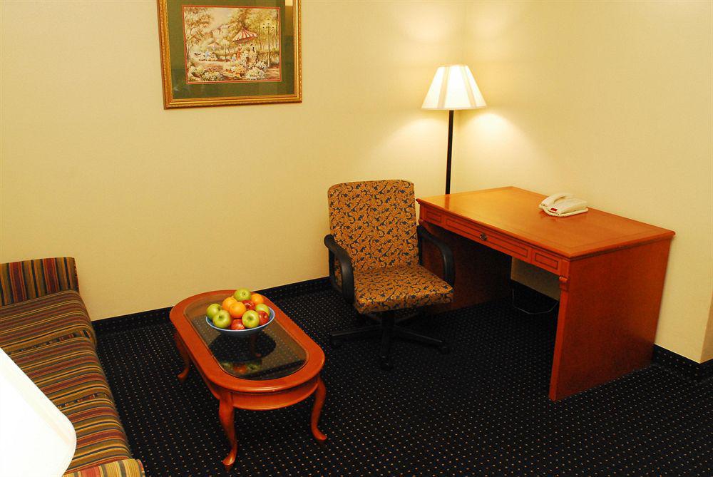 Savannah Gateway Hotel & Suites Chambre photo